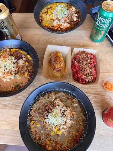 REDWHITE BONELESS RAMEN-Studio City-California