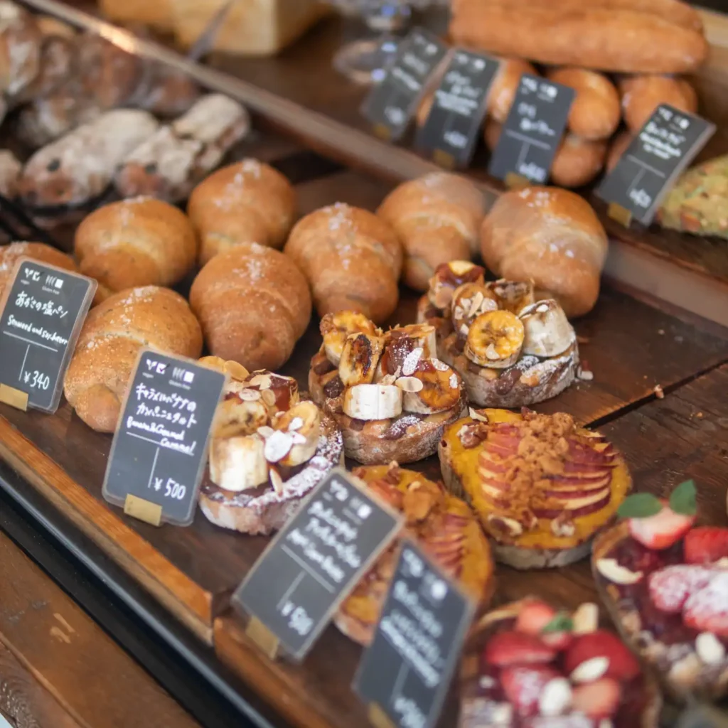 Vegan Eats Map - https://veganeatsmap.com/r-thomas-deluxe-grill-atlanta-vegan-restaurants/