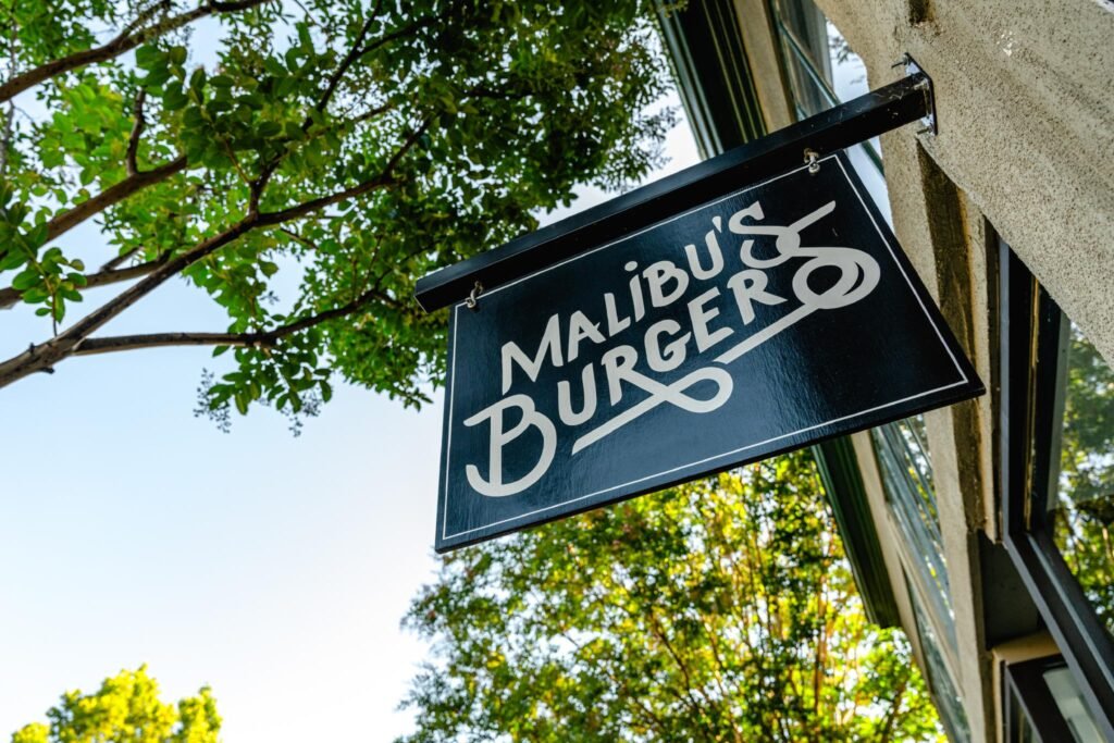 Vegan Eats Map - https://veganeatsmap.com/malibus-burgers-oakland-vegan-guide/